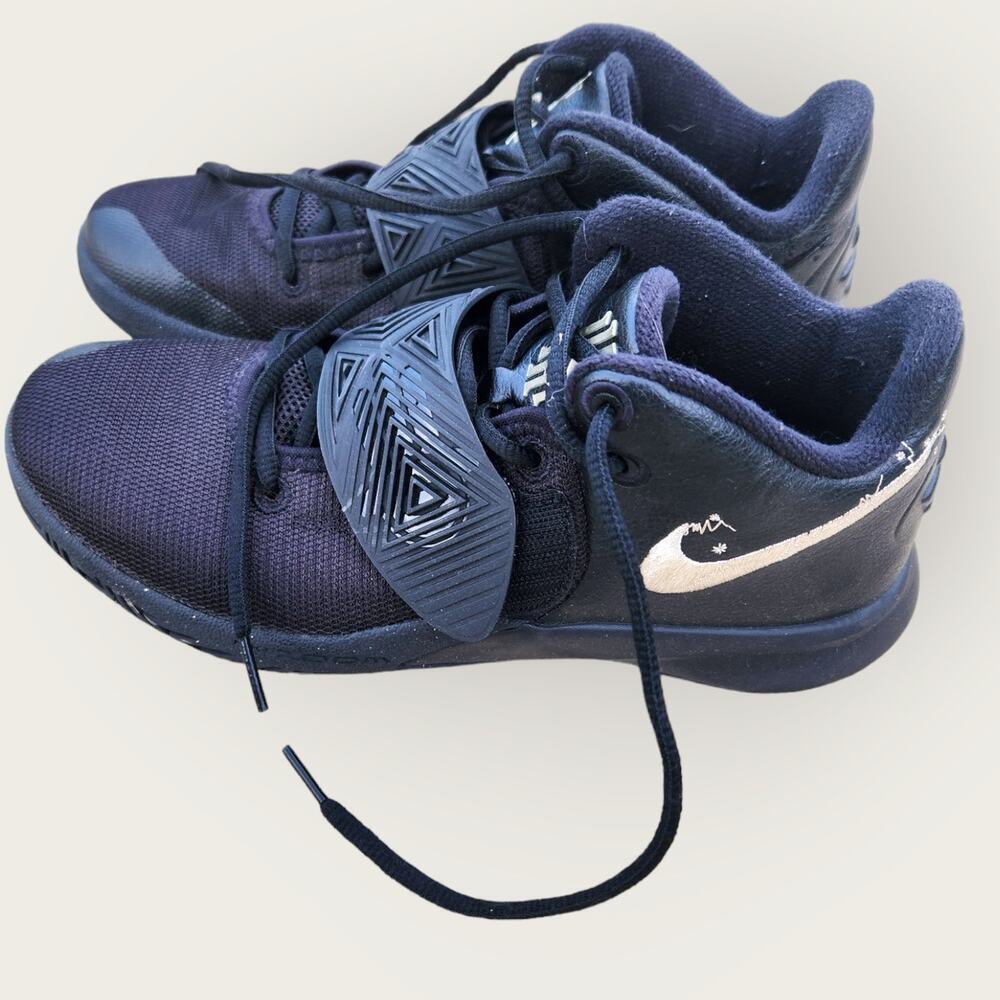 Nike Kyrie Flytrap 3 Black Shoes Mens Sz 7.5 BQ3060-008 Sports Sneaker